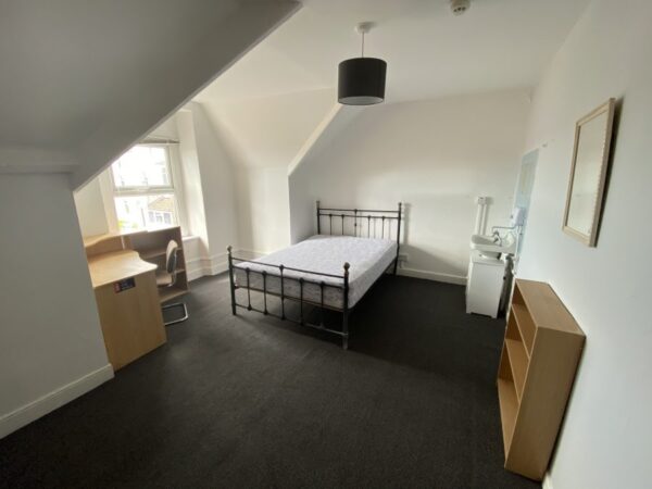 6 BED - 17 Finsbury Terrace, Brynmill, Swansea