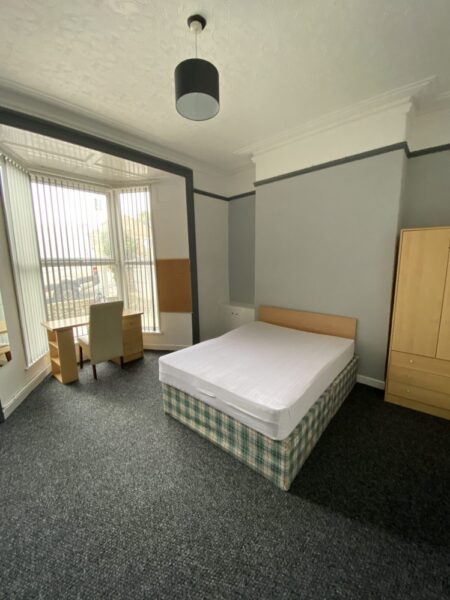 6 BED - 9 Finsbury Terrace, Brynmill, Swansea, SA2 0AH