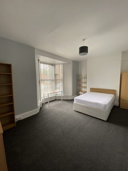 6 BED - 9 Finsbury Terrace, Brynmill, Swansea, SA2 0AH