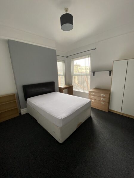 7 BED - 9A Hawthorne Avenue, Uplands, Swansea, SA2 0LP