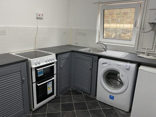 7 BED - 9A Hawthorne Avenue, Uplands, Swansea, SA2 0LP