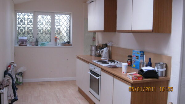 8 BED - 4 Bryn Road, Brynmill, Swansea, SA2 0AR