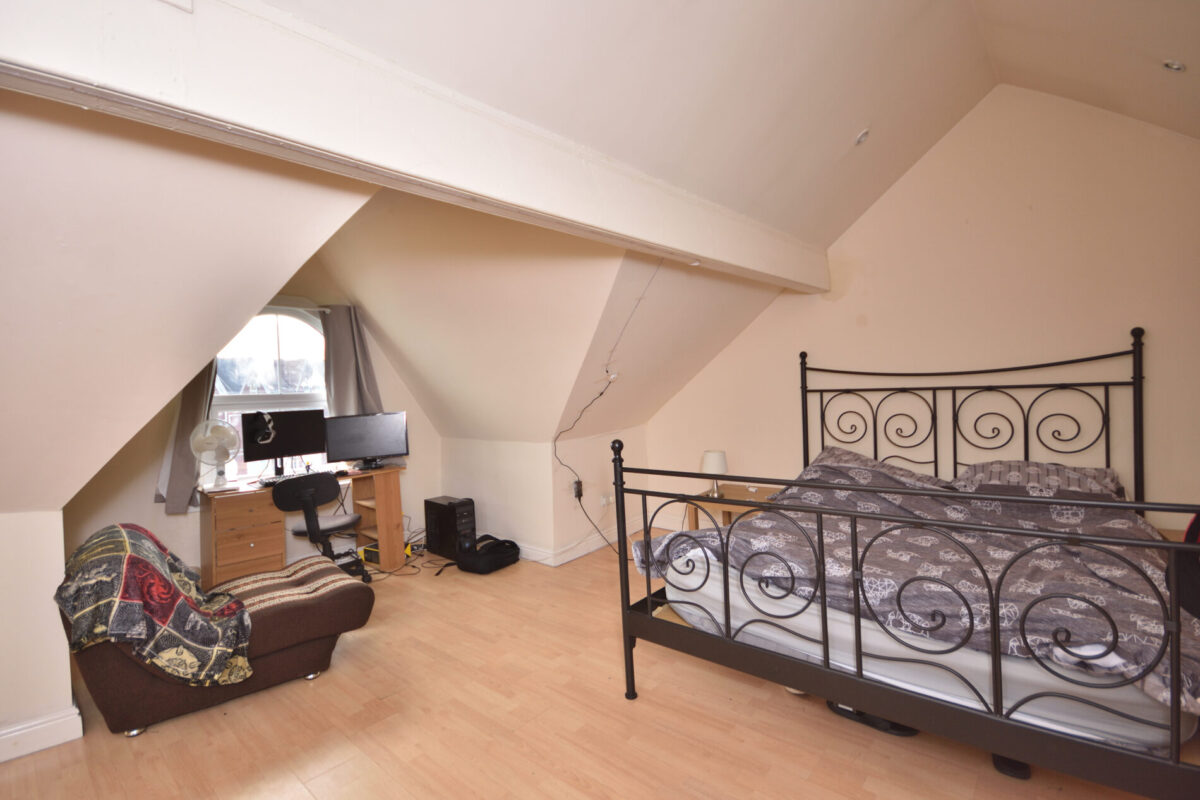 7 BED - 6 Glanmor Road, Uplands, Swansea, SA2 0PT