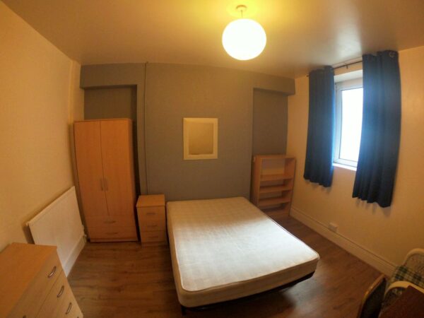 2 Bed Flat - Bryn Road, Brynmill, Swansea, SA2 0AS