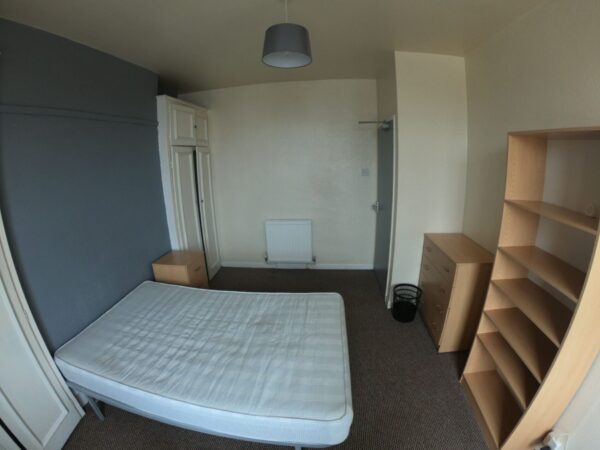 3 Bed Flat - Bryn Road, Brynmill, Swansea, SA2 0AS