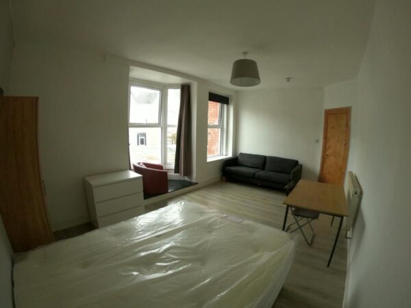 4 BED - 67A Brynymor Road, Uplands, Swansea, SA1 4JH