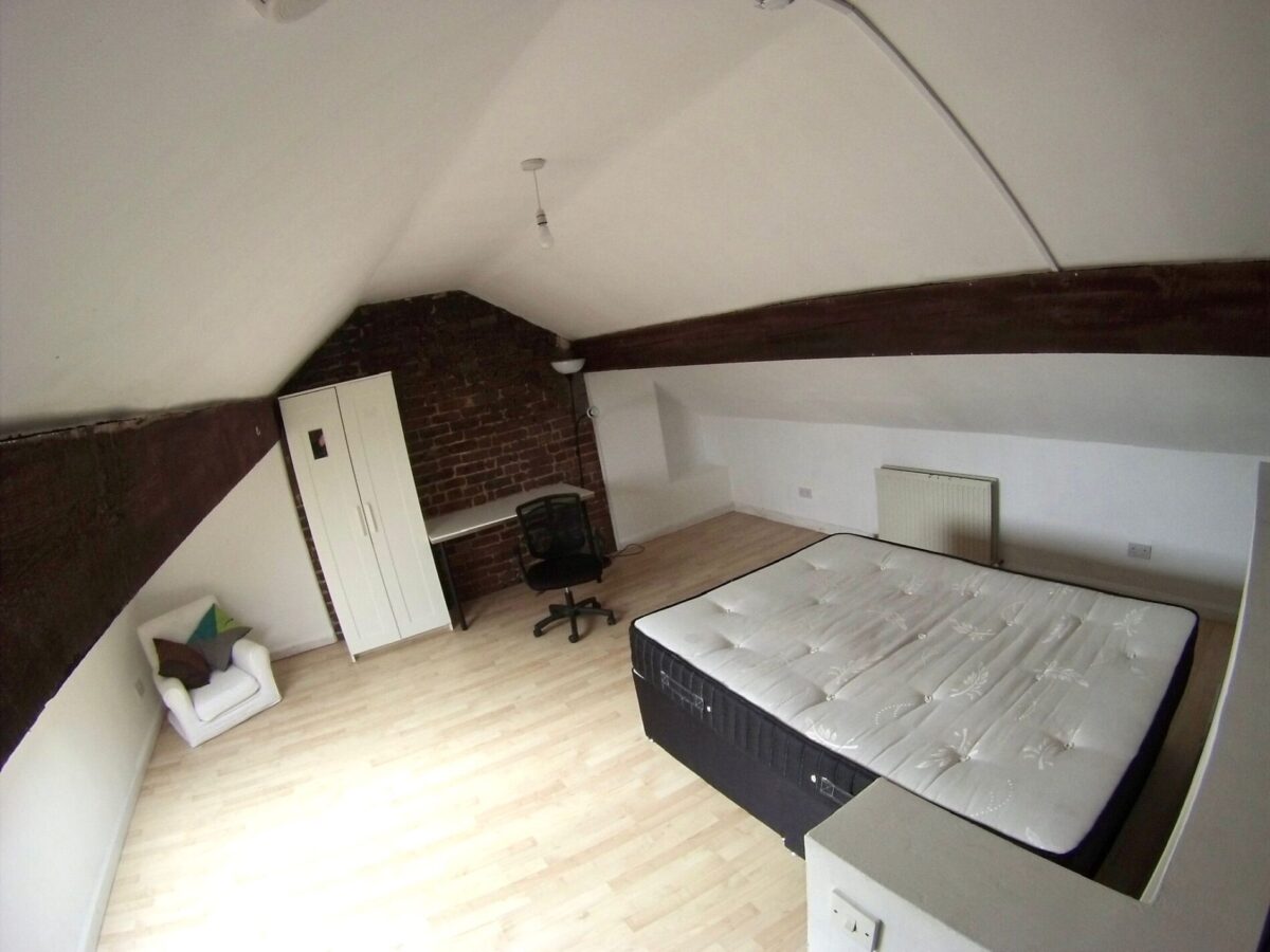 8 BED - 86 Bryn Road, Brynmill, Swansea, SA2 0AS