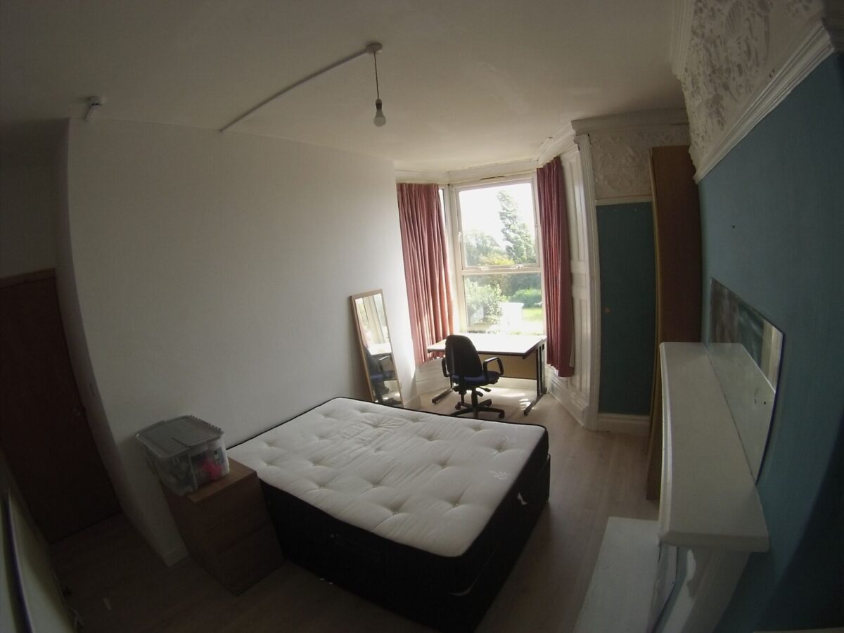 8 BED - 84 Bryn Road, Brynmill, Swansea, SA2 0AS