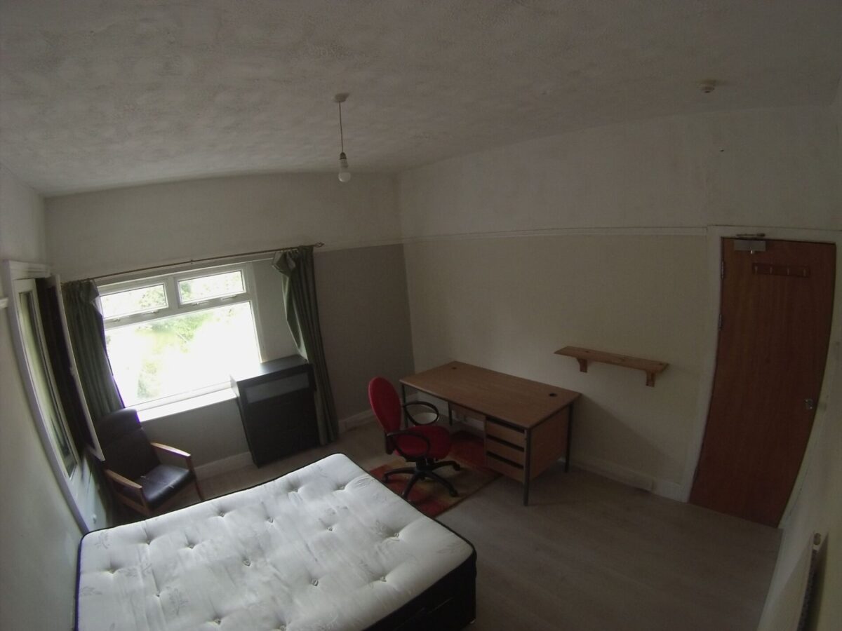 8 BED - 84 Bryn Road, Brynmill, Swansea, SA2 0AS