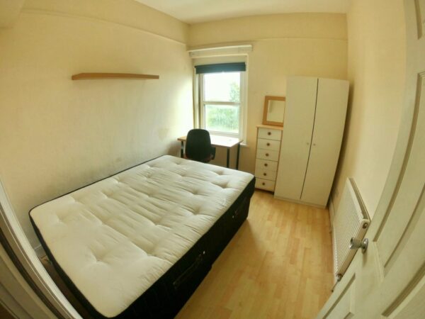 8 BED - 86 Bryn Road, Brynmill, Swansea, SA2 0AS