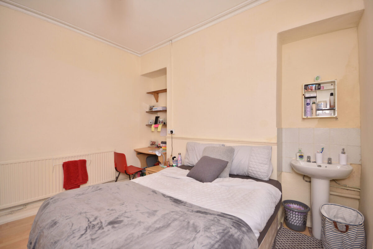 6 Bed - 31 Malvern Terrace, Brynmill, SA2 0BE