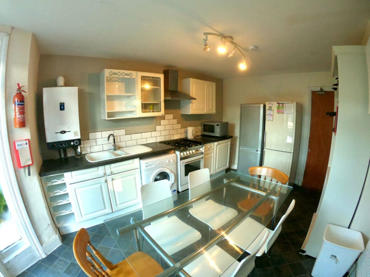 6 Bed -10 Eaton Crescent, Uplands, Swansea, SA1 4QJ