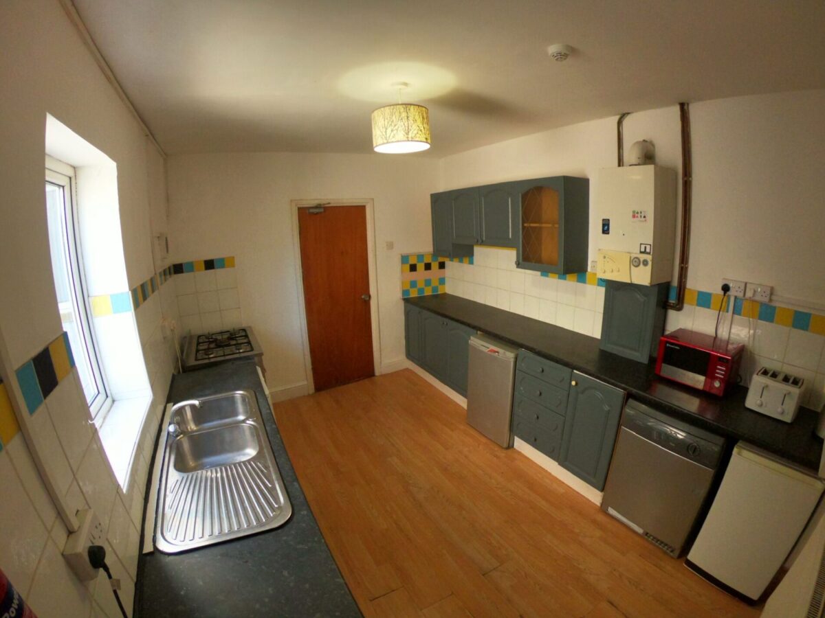 6 BED - 19 King Edward Road, Brynmill, Swansea, SA1 4LL