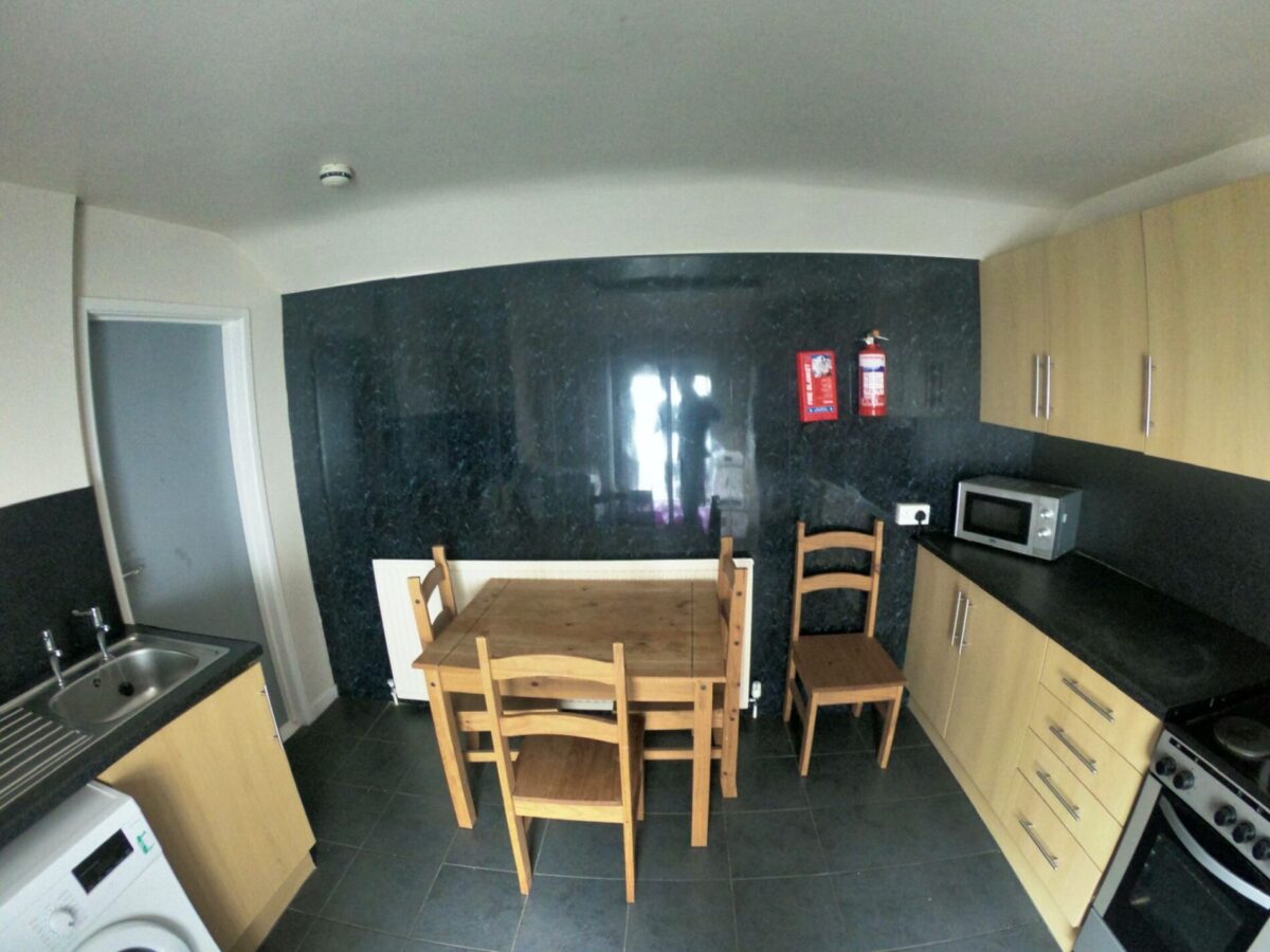 3 Bed Flat - Bryn Road, Brynmill, Swansea, SA2 0AS