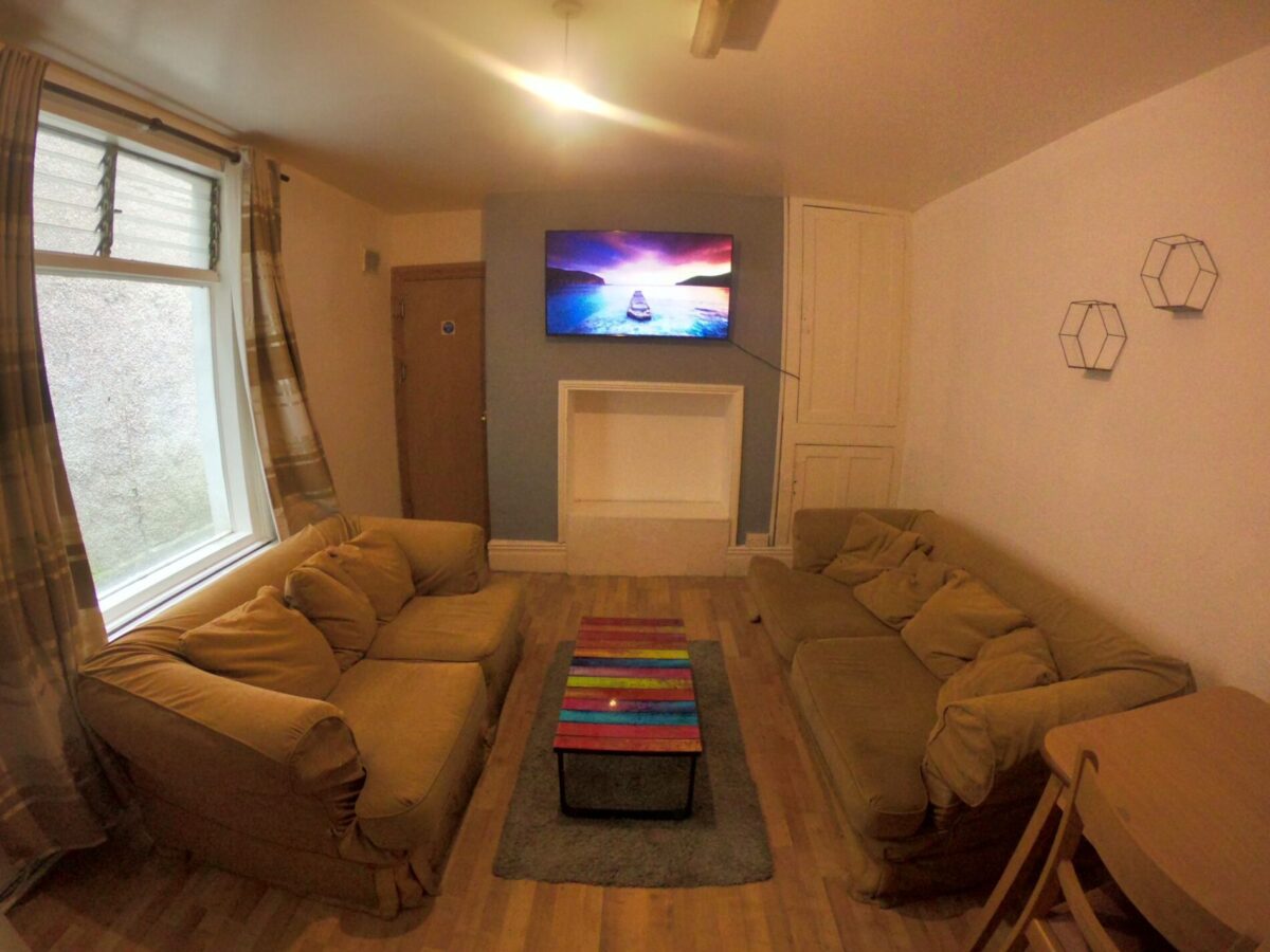5 Bed - 92 Bryn Road, Brynmill, Swansea, SA2 0AS