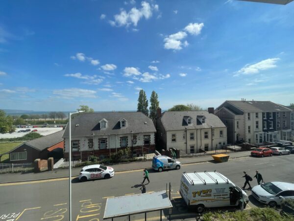 3 Bed Flat - Bryn Road, Brynmill, Swansea, SA2 0AS