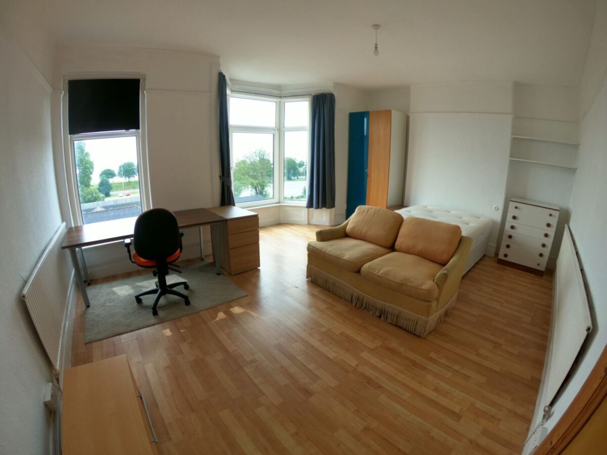 5 Bed - 92 Bryn Road, Brynmill, Swansea, SA2 0AS