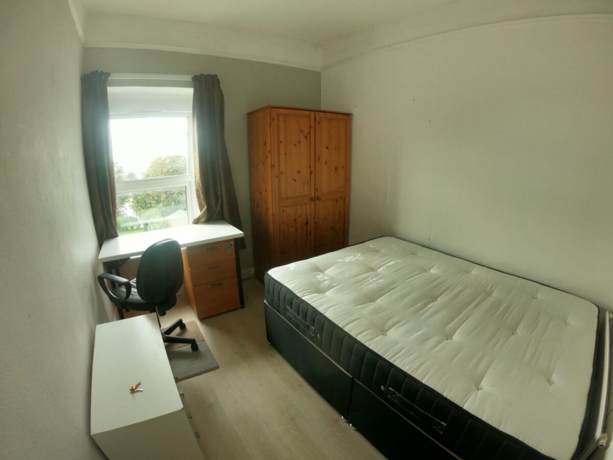 8 BED - 84 Bryn Road, Brynmill, Swansea, SA2 0AS