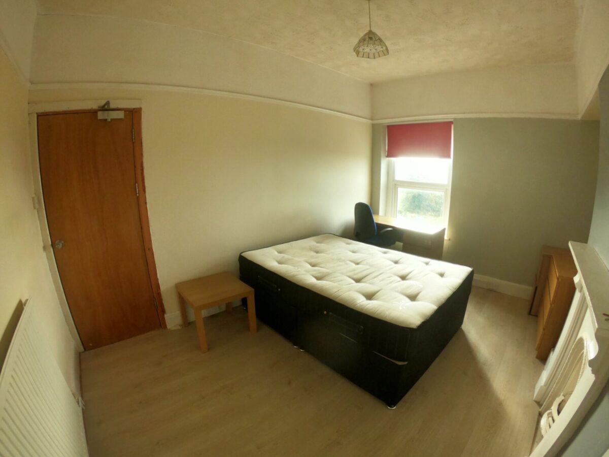 8 BED - 84 Bryn Road, Brynmill, Swansea, SA2 0AS