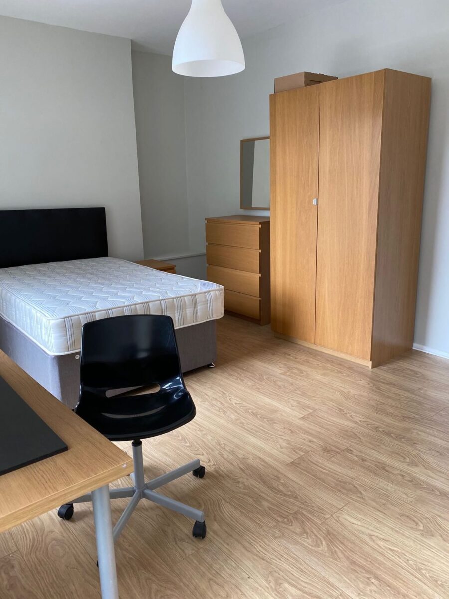 3 BED FLAT - 3 Finsbury Terrace, Brynmill, Swansea, SA2 0AH