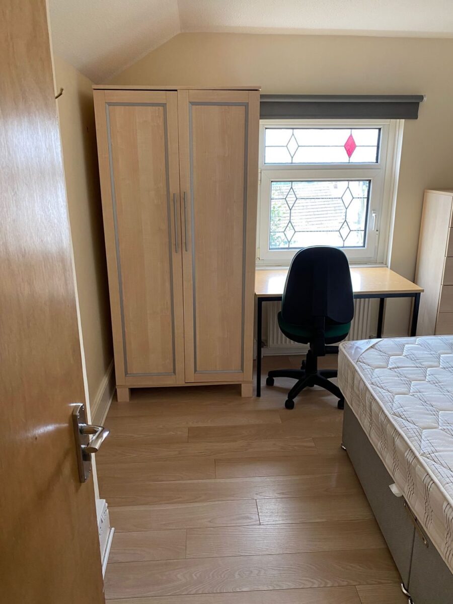 5 BED - 9 Penbryn Terrace, Brynmill, Swansea, SA2 0DA