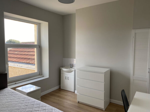 5 BED - 57 King Edward Road, Brynmill, Swansea, SA1 4LU