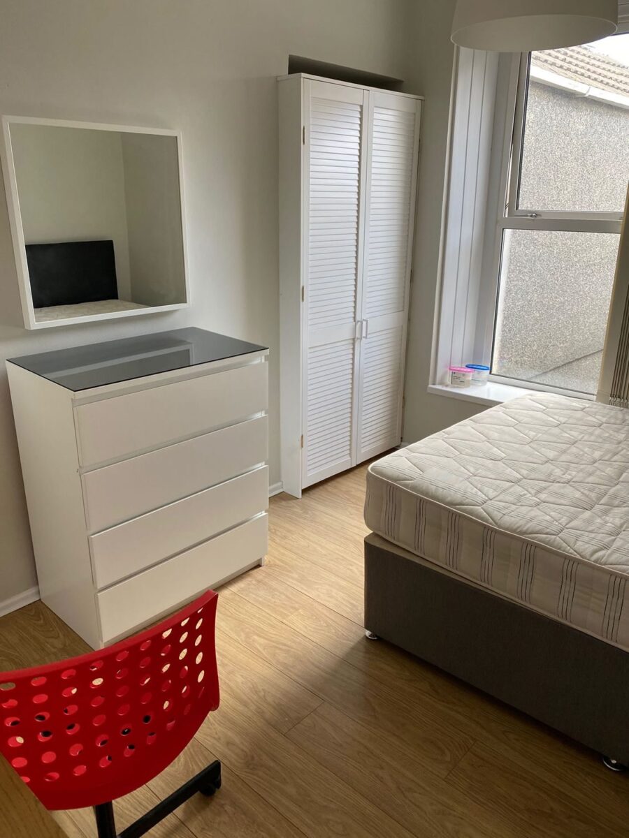 3 BED FLAT - 3 Finsbury Terrace, Brynmill, Swansea, SA2 0AH