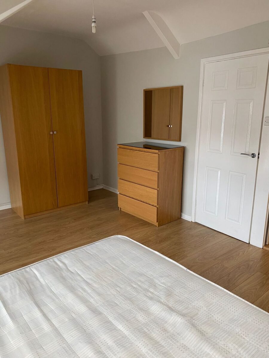 3 BED FLAT - 3 Finsbury Terrace, Brynmill, Swansea, SA2 0AH