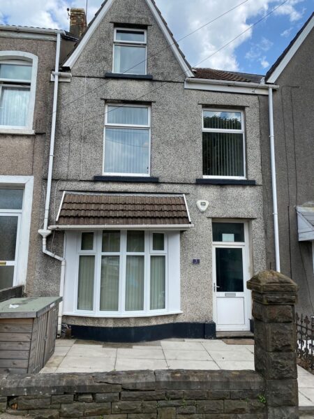 3 BED FLAT - 3 Finsbury Terrace, Brynmill, Swansea, SA2 0AH
