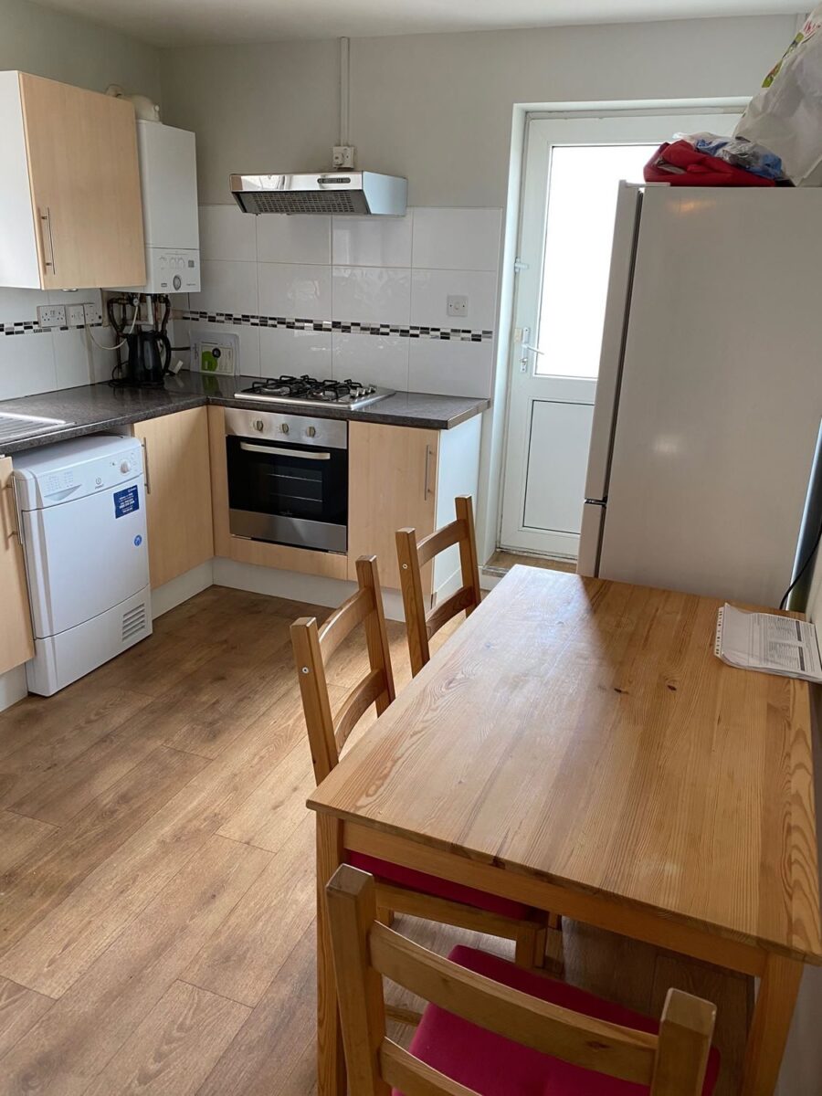 3 BED FLAT - 3 Finsbury Terrace, Brynmill, Swansea, SA2 0AH