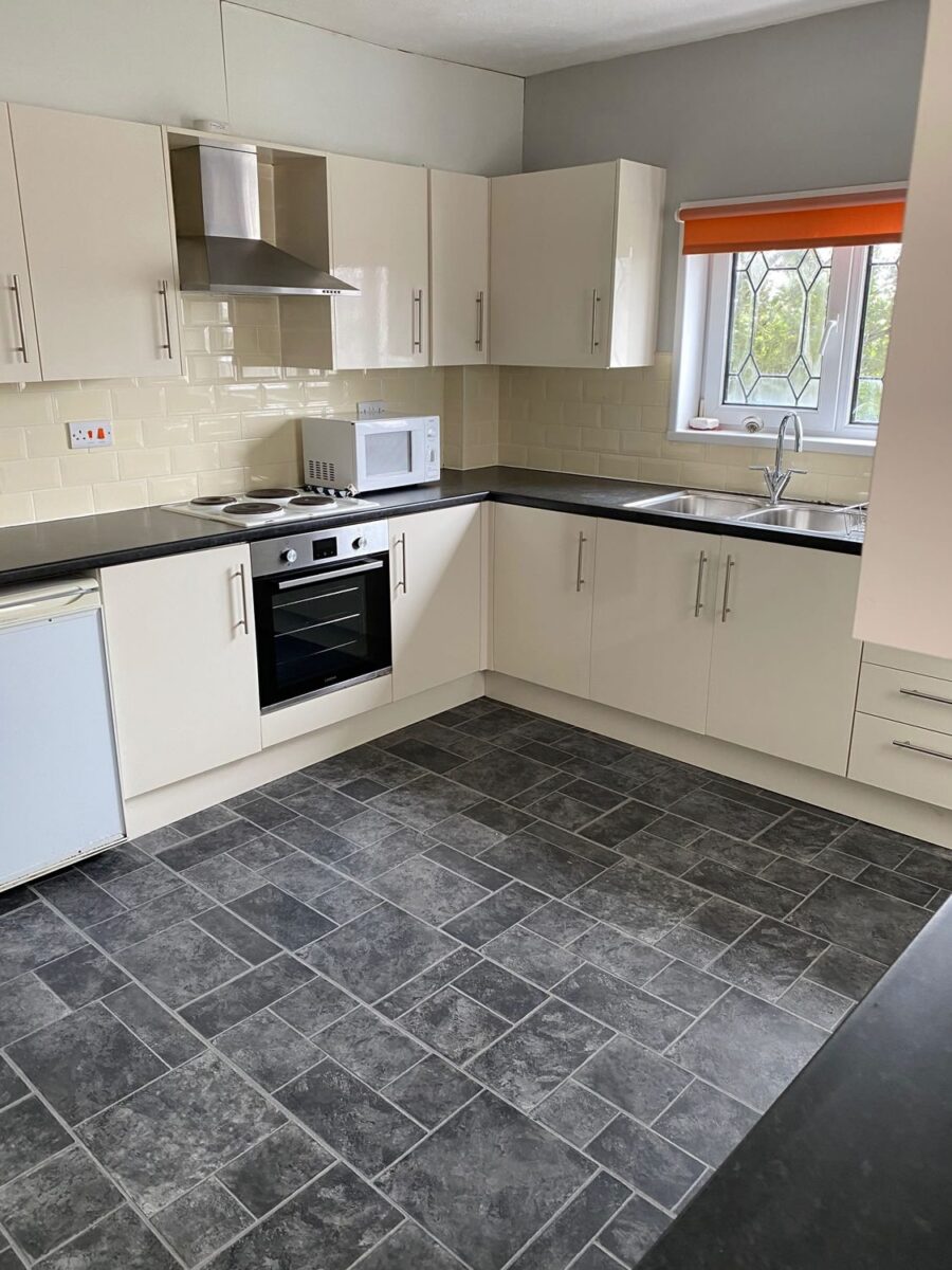 5 BED - 9 Penbryn Terrace, Brynmill, Swansea, SA2 0DA