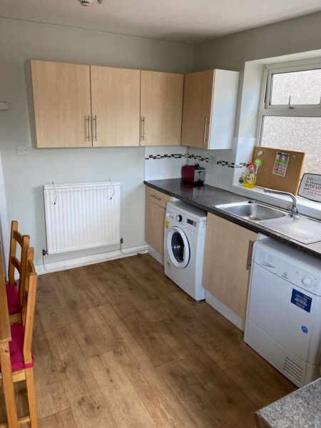 3 BED FLAT - 3 Finsbury Terrace, Brynmill, Swansea, SA2 0AH