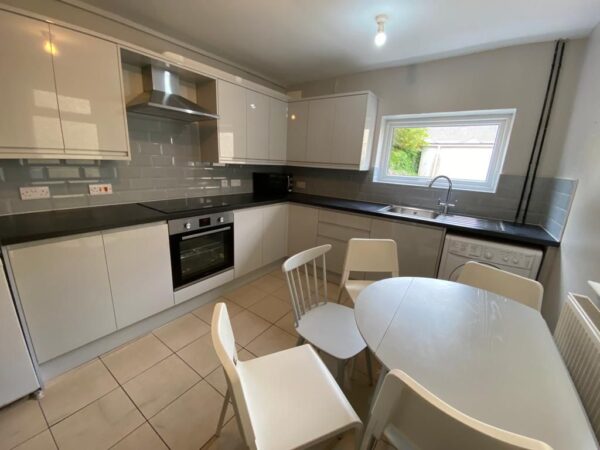 5 BED - 57 King Edward Road, Brynmill, Swansea, SA1 4LU