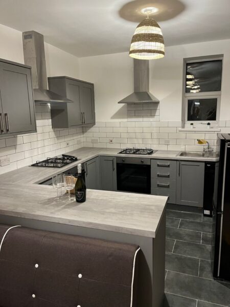 5 BED - 115 King Edward Road, Brynmill, SA1 4LU