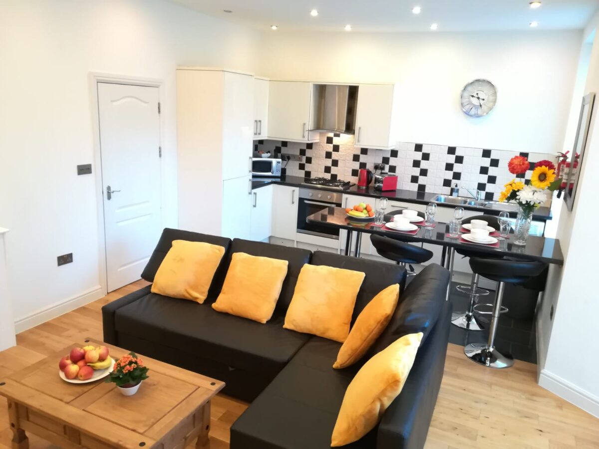 Flat C, 9 Sketty Road, Uplands, Swansea, SA2 0EU