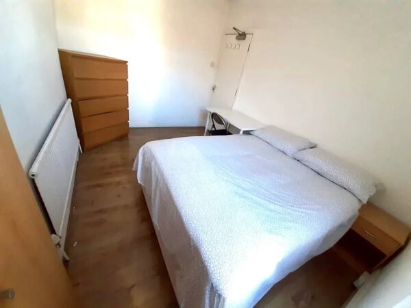 5 Richardson Road, Brynmill, Swansea, SA1 3TQ