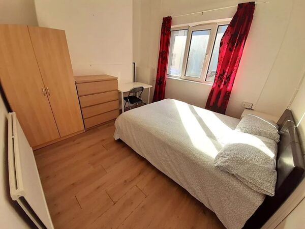 5 Richardson Road, Brynmill, Swansea, SA1 3TQ