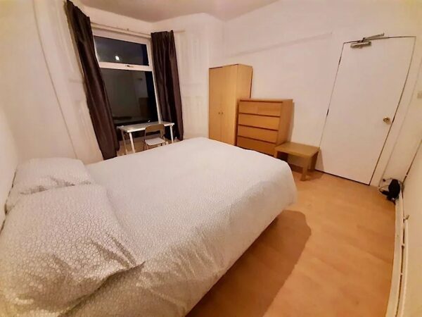 56 Cromwell Street, Mount Pleasant, Swansea, SA1 6EY