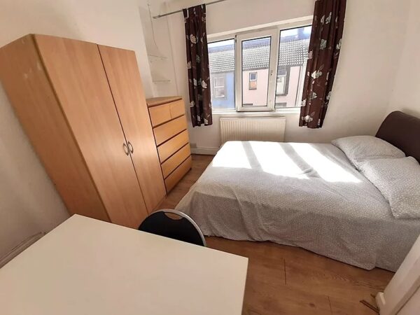 5 Richardson Road, Brynmill, Swansea, SA1 3TQ