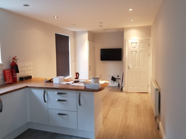 7 BED - 145 King Edward Road, Brynmill, Swansea, SA1 4LW