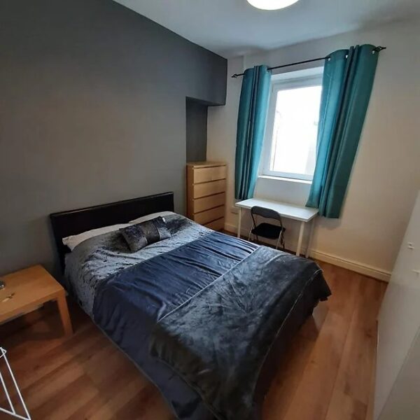 5 BED - 31 Nicholl Street, Swansea, SA1 4HF