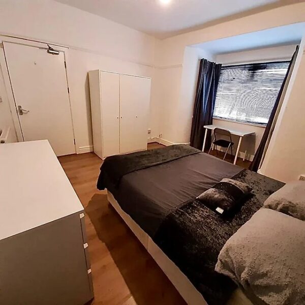 5 BED - 31 Nicholl Street, Swansea, SA1 4HF