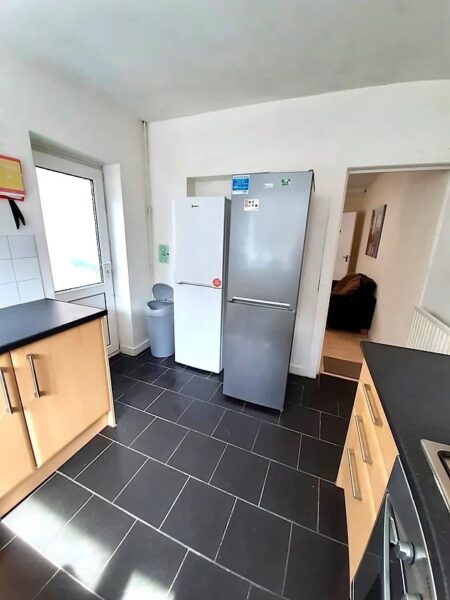 5 BED - 45 Rhyddings Park Road, Brynmill, Swansea, SA2 0AF