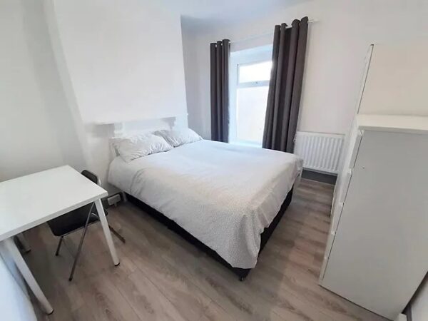 4 BED - 56 Rhondda Street, Mount Pleasant, Swansea, SA1 6ET