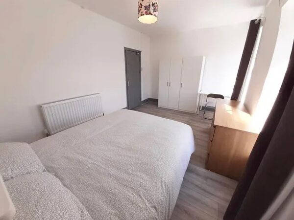 4 BED - 56 Rhondda Street, Mount Pleasant, Swansea, SA1 6ET