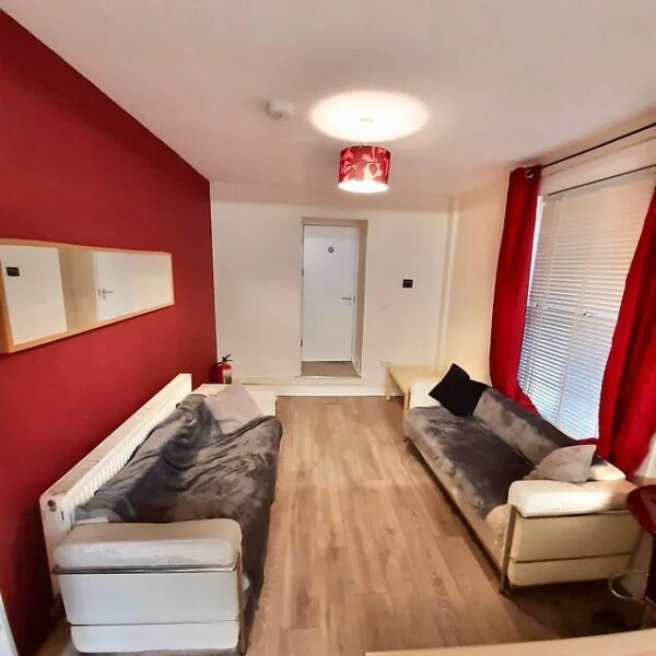 4 BED - 97 Rhondda Street, Mount Pleasant, Swansea, SA1 6ET