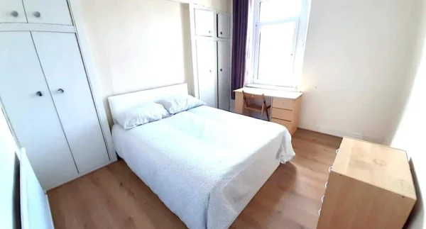 5 BED - 127 St Helens Avenue, Brynmill, Swansea, SA1 4NW