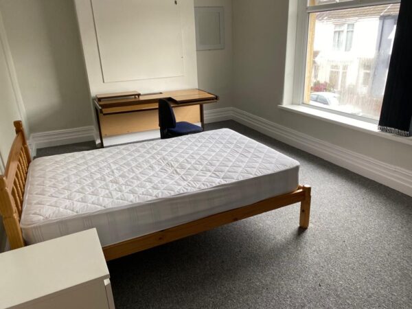 1 Alexandra Terrace, Brynmill, Swansea, SA2 0DX