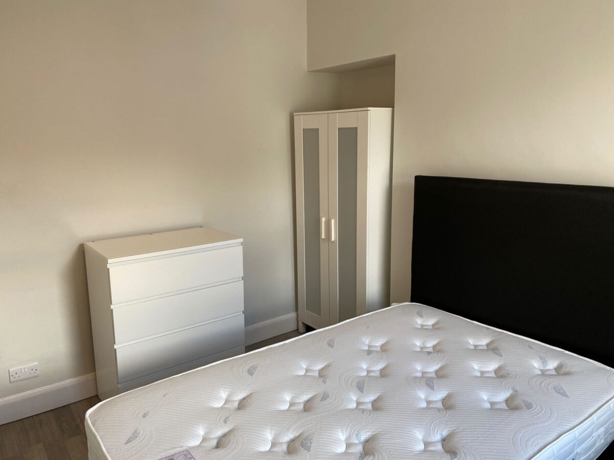 5 BED - 170 St Helens Avenue, Brynmill, Swansea, SA1 4QN