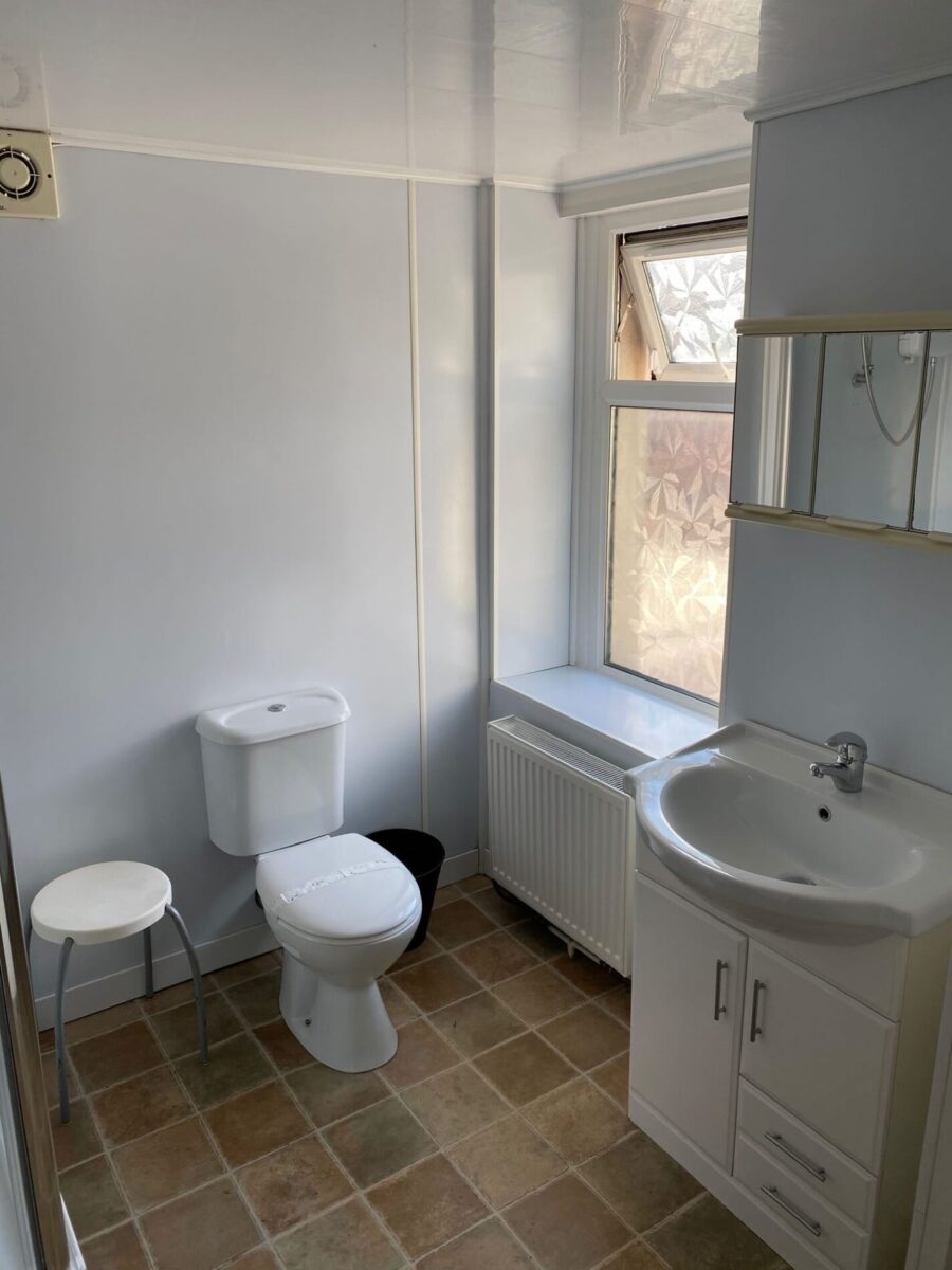 5 BED - 170 St Helens Avenue, Brynmill, Swansea, SA1 4QN